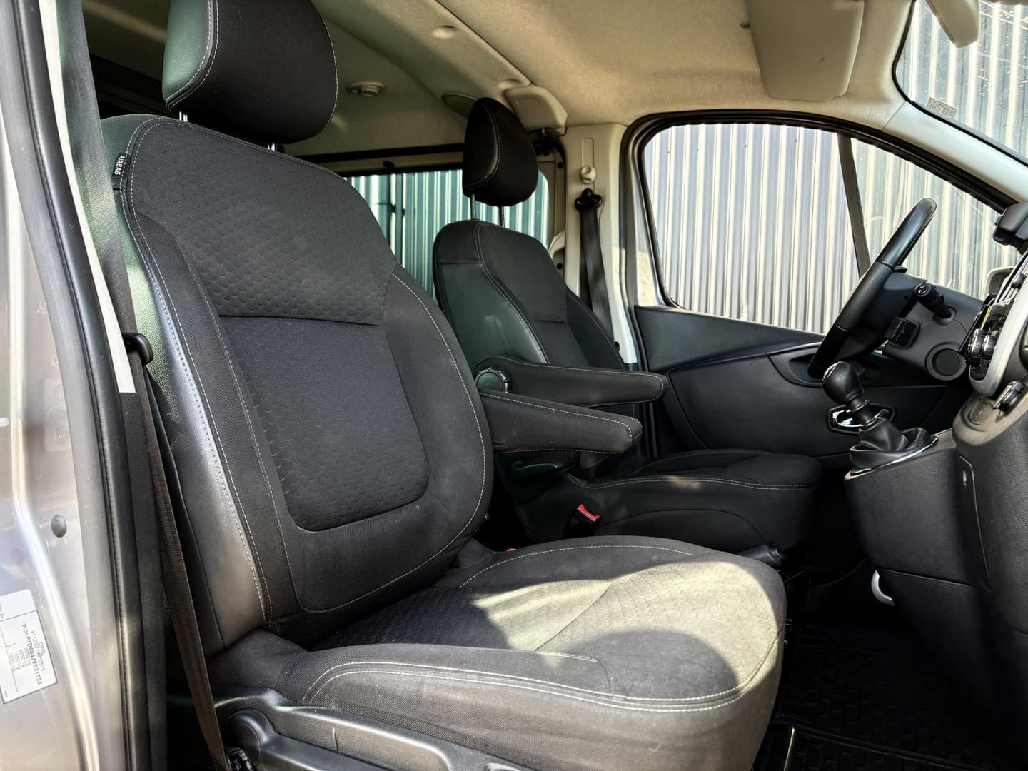 Opel Vivaro 1.6 CDTI 125pk L2H1 DC SPORT MARGE thumbnail 8