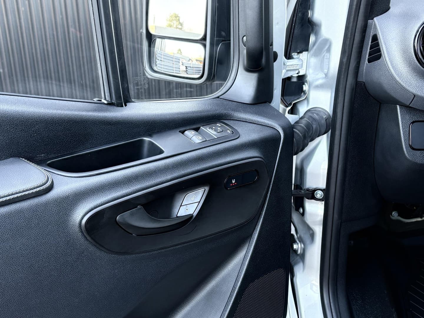 Mercedes-Benz Sprinter 319 CDI L2H2 BPM VRIJ thumbnail 11