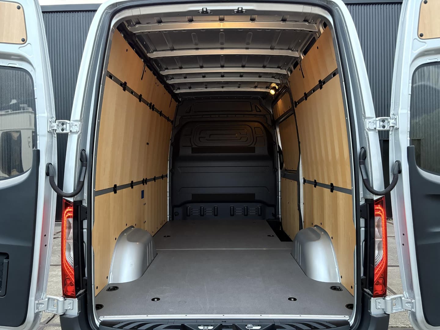 Mercedes-Benz Sprinter 319 CDI L2H2 BPM VRIJ thumbnail 33