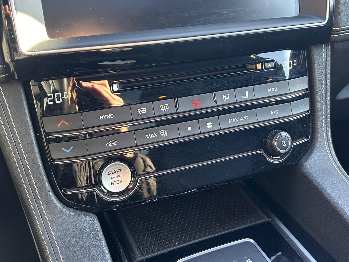 Jaguar F-Pace 2.0d AWD R-Sport R-Sport thumbnail 15