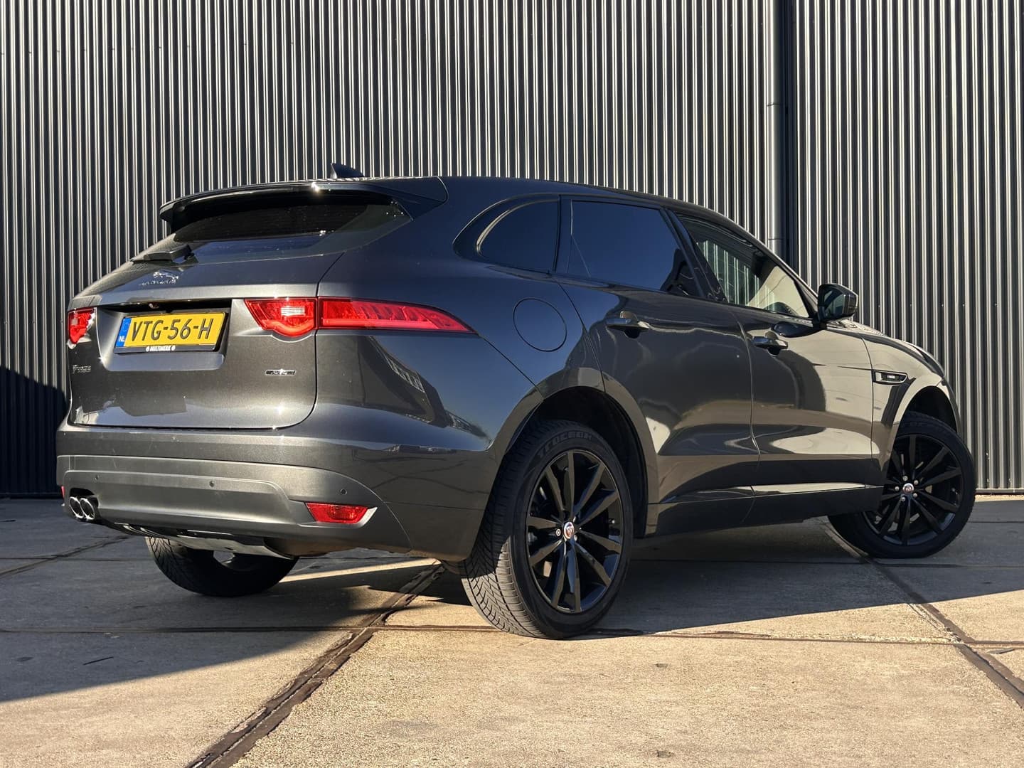 Jaguar F-Pace 2.0d AWD R-Sport R-Sport thumbnail 34