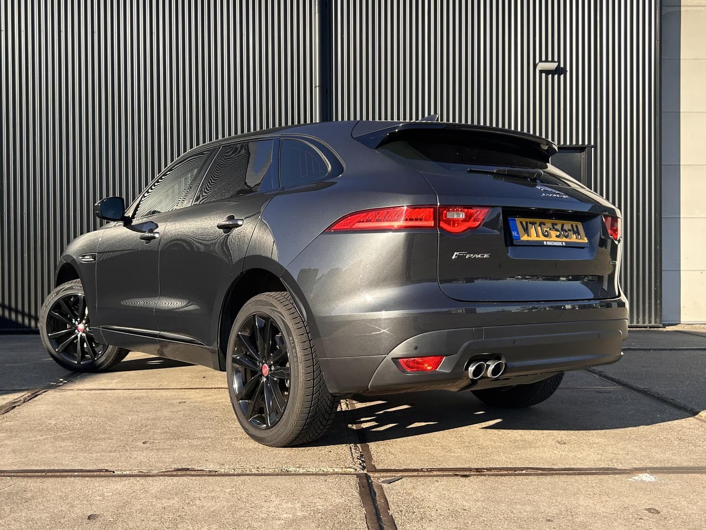 Jaguar F-Pace 2.0d AWD R-Sport R-Sport thumbnail 35