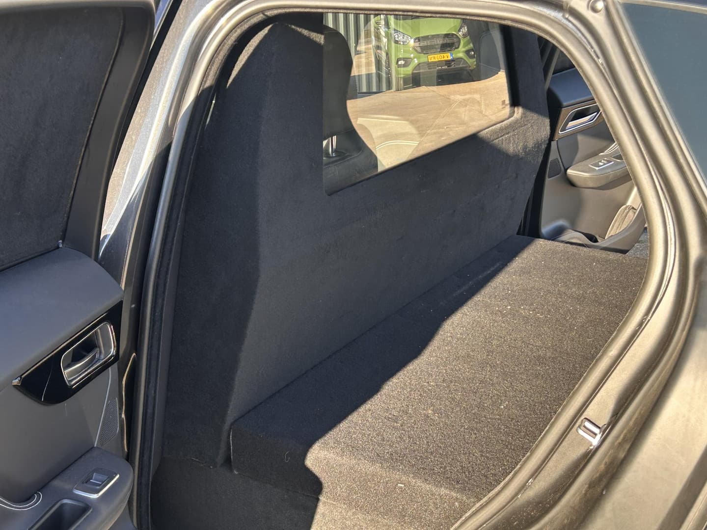 Jaguar F-Pace 2.0d AWD R-Sport R-Sport thumbnail 37