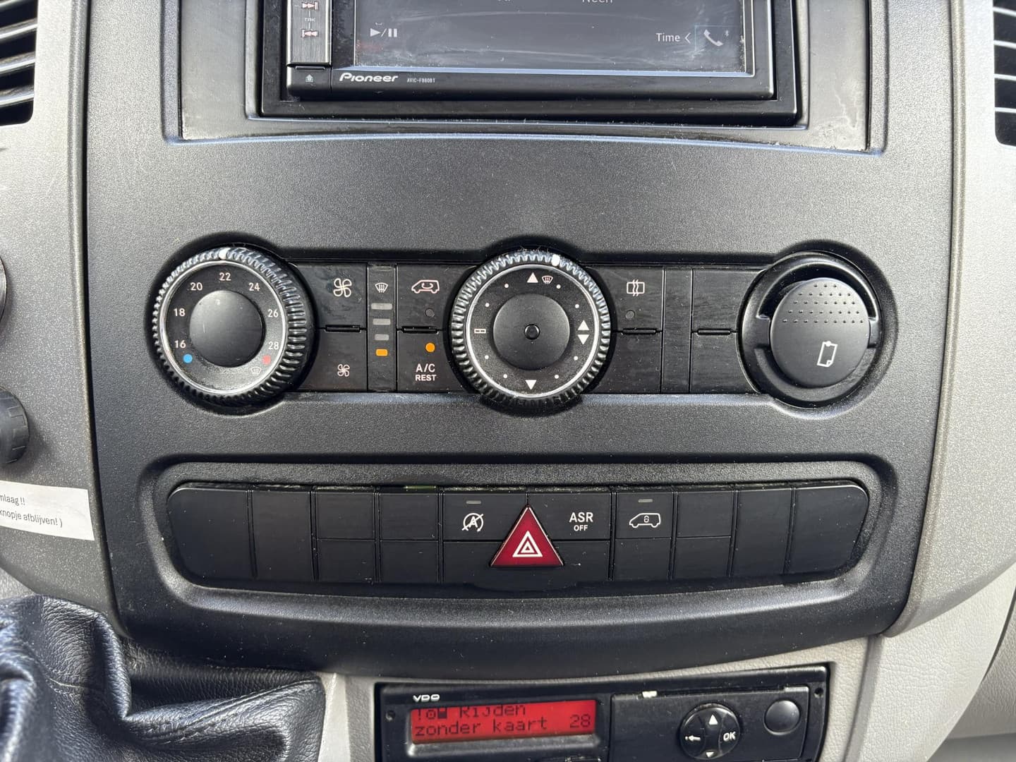 Volkswagen Crafter BE COMBI thumbnail 25