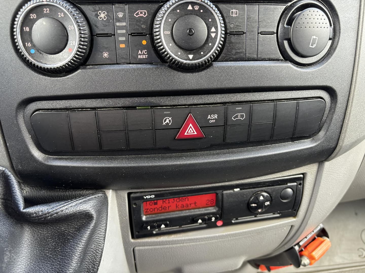 Volkswagen Crafter BE COMBI thumbnail 26