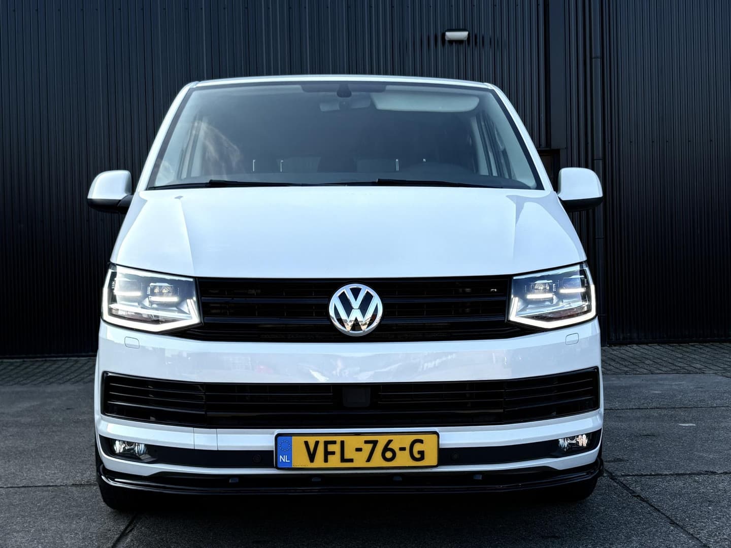 Volkswagen Transporter 2.0 TDI L2H1 DC Highline thumbnail 17