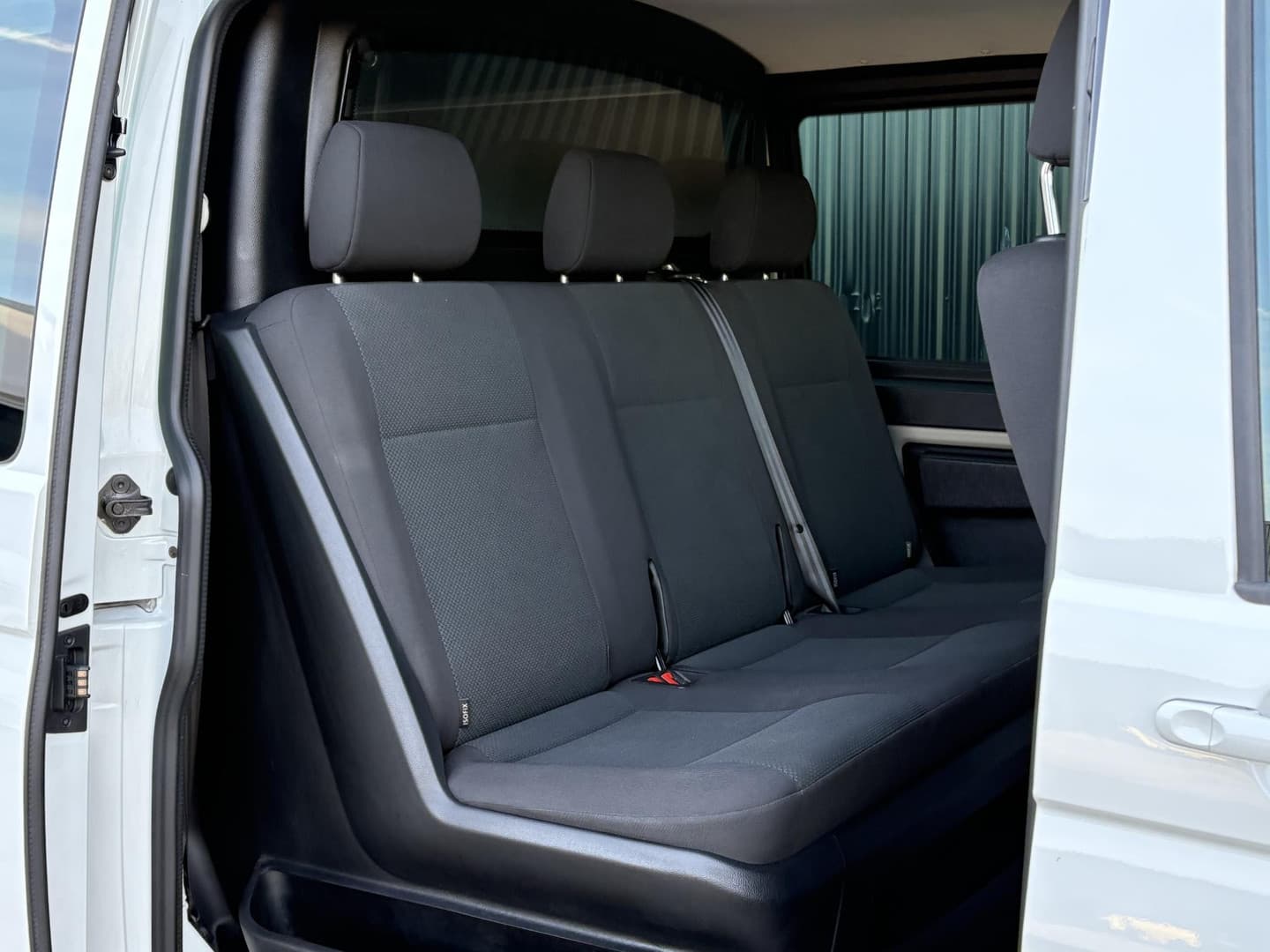 Volkswagen Transporter 2.0 TDI L2H1 DC Highline thumbnail 6