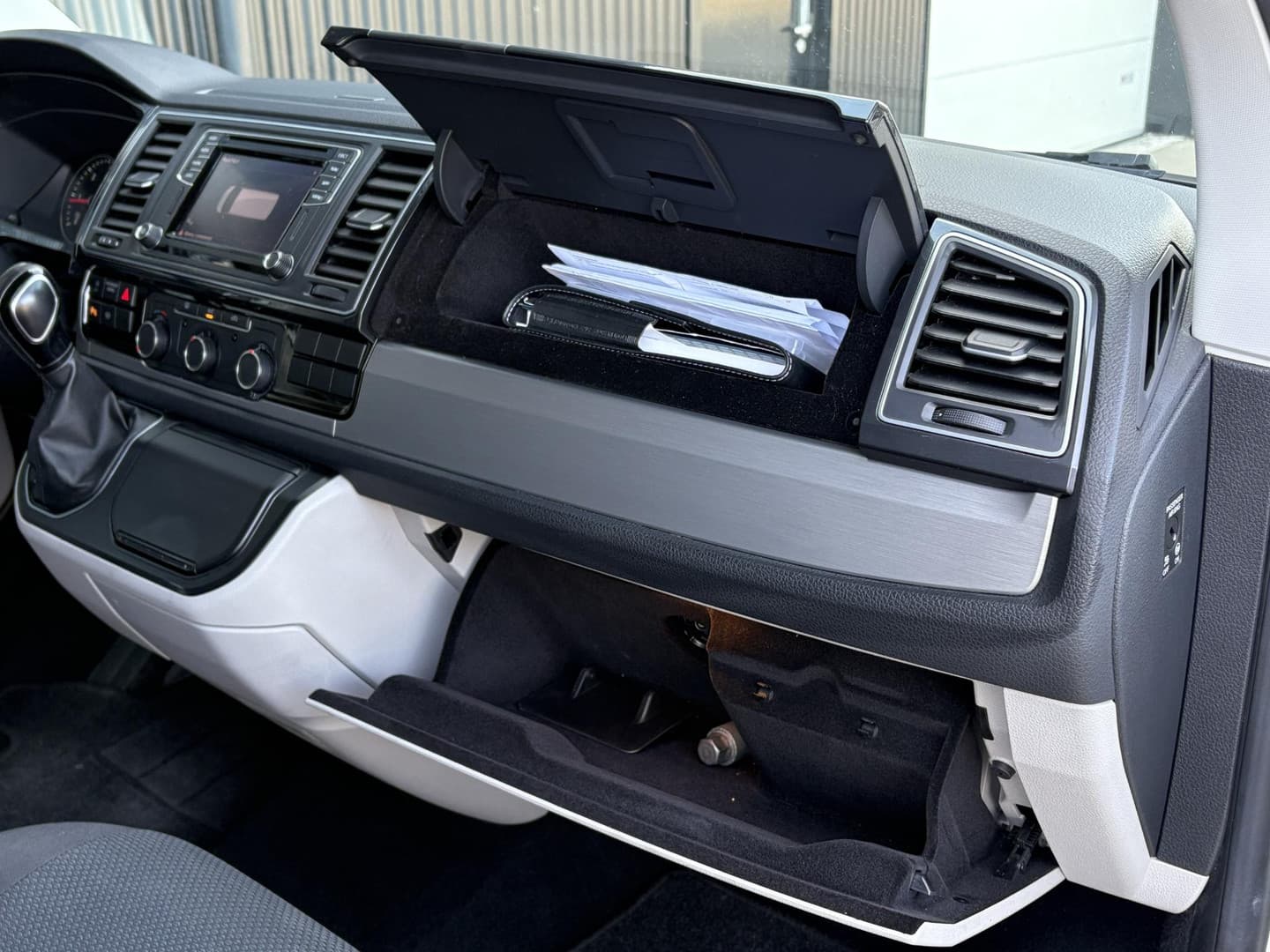 Volkswagen Transporter 2.0 TDI L2H1 DC Highline thumbnail 8