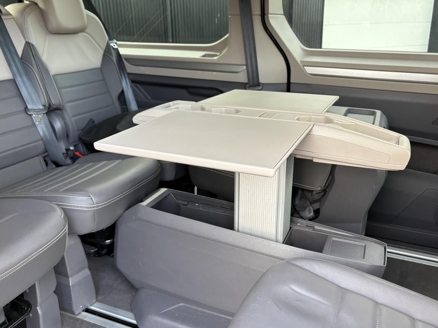 Volkswagen Multivan T7 1.4 eHybrid 218PK thumbnail 11