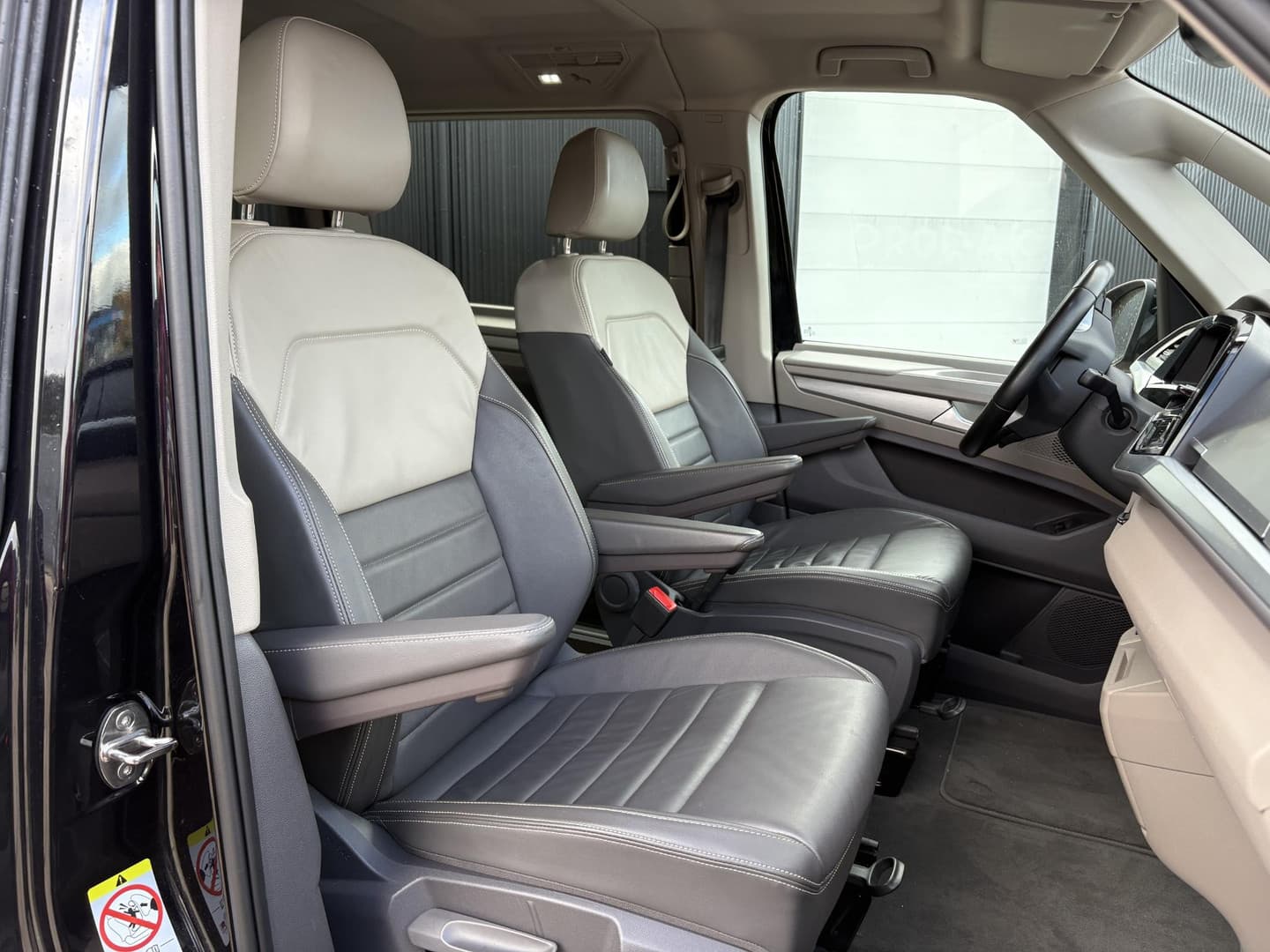 Volkswagen Multivan T7 1.4 eHybrid 218PK thumbnail 15