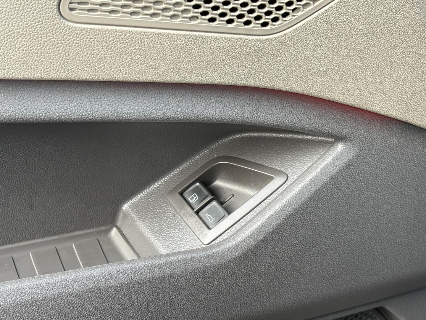 Volkswagen Multivan T7 1.4 eHybrid 218PK thumbnail 27