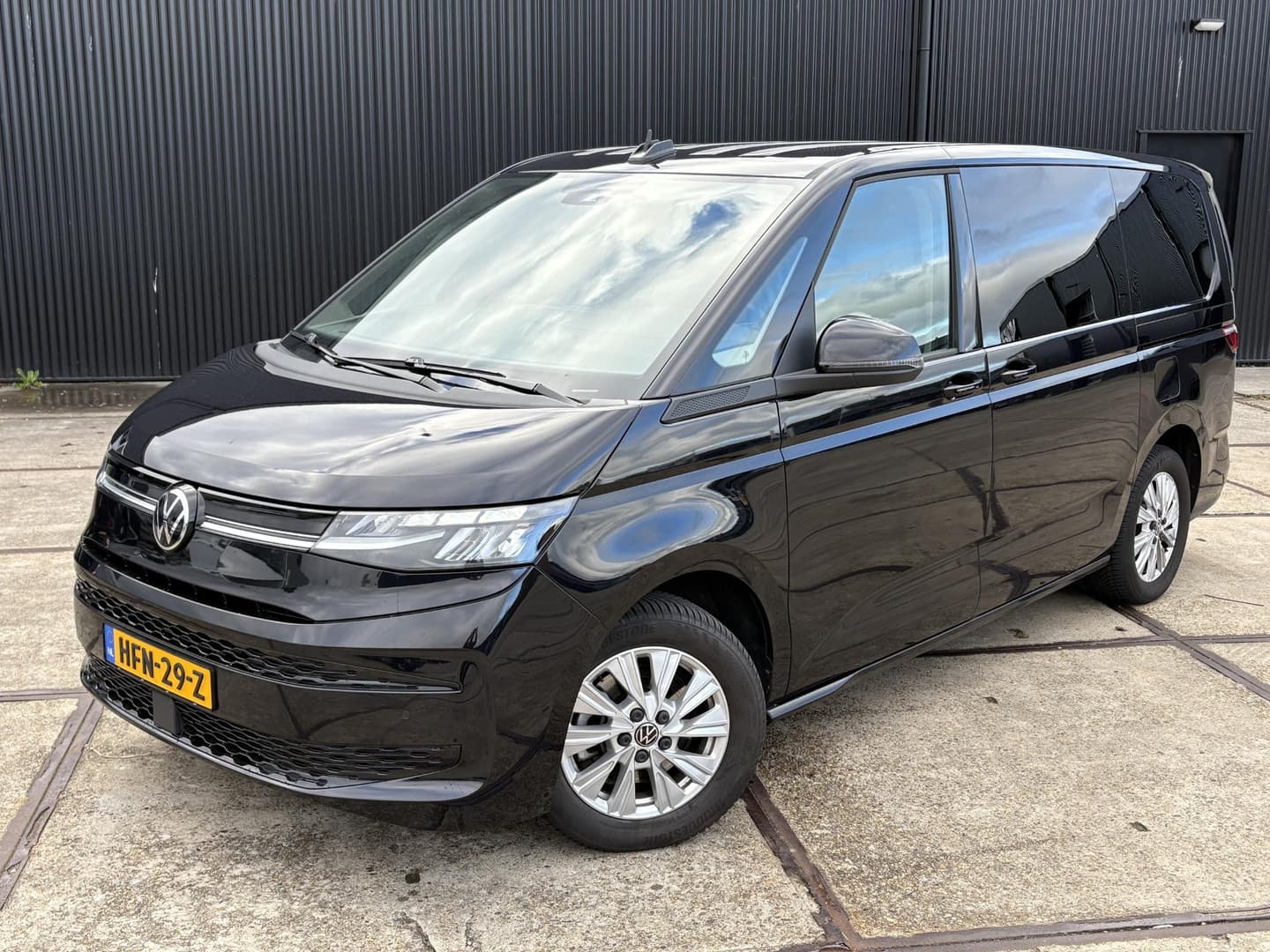 Volkswagen Multivan T7 1.4 eHybrid 218PK thumbnail 2