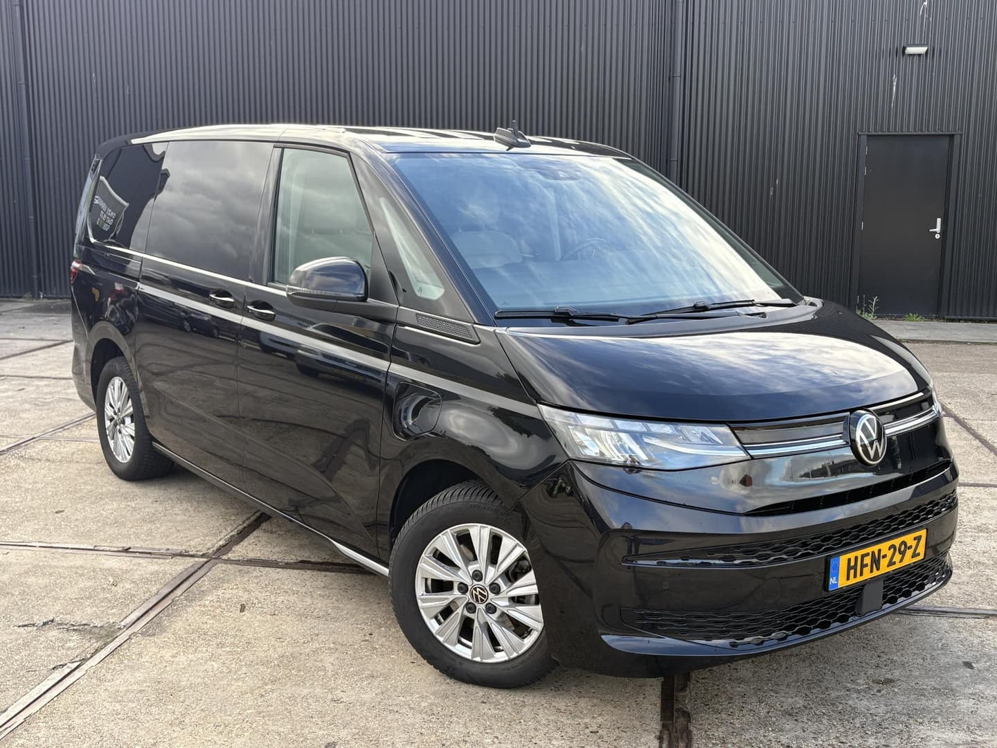 Volkswagen Multivan T7 1.4 eHybrid 218PK thumbnail 9