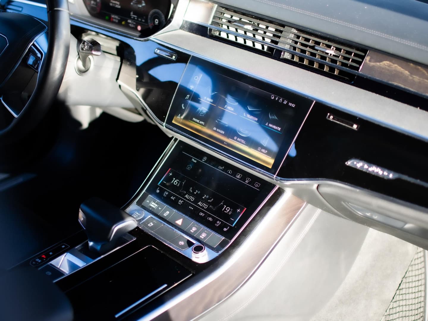 Audi A8 A8L 55 TFSI quattro Lang Pro Line Plus thumbnail 3