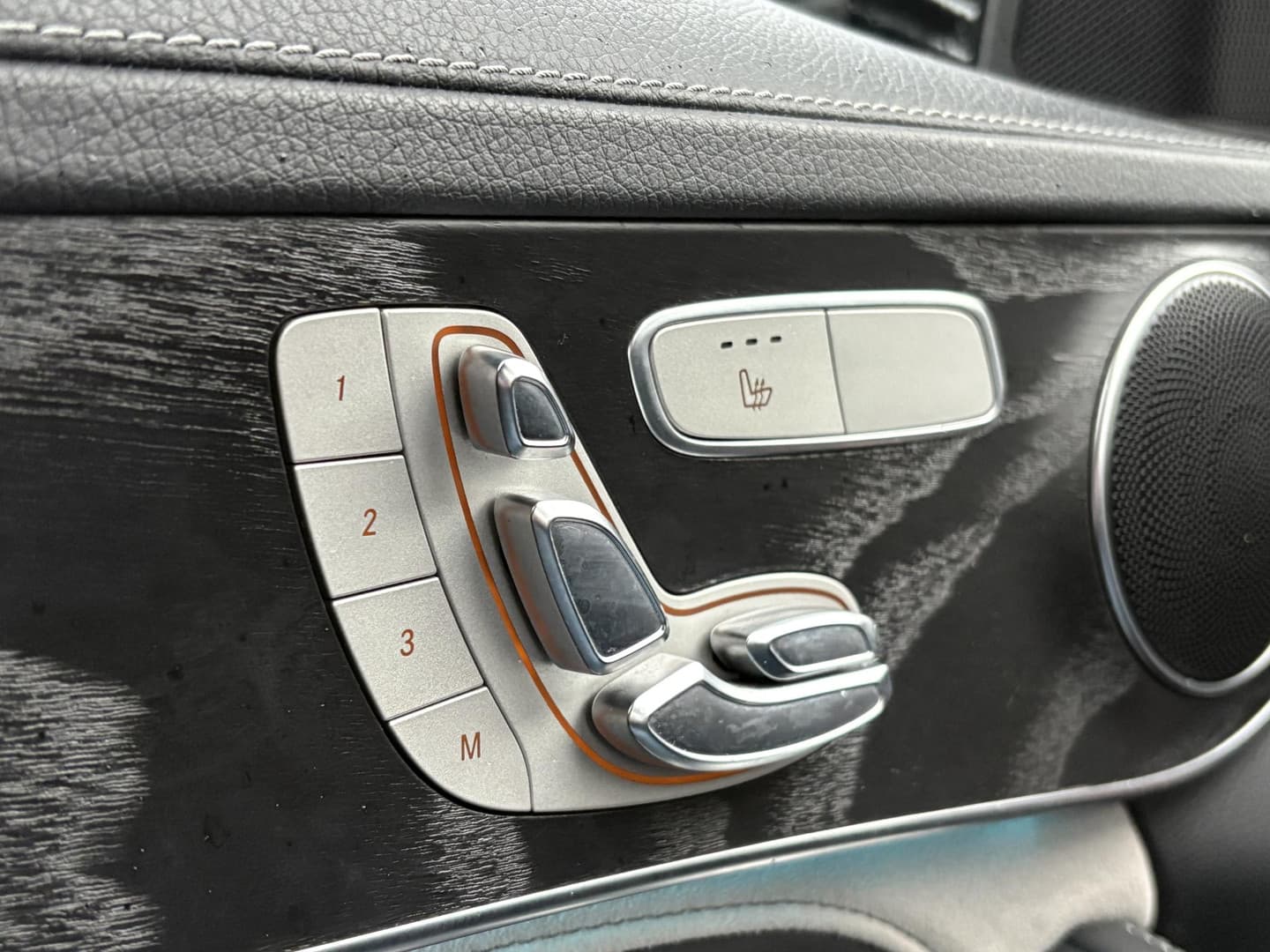 Mercedes-Benz C-Klasse Estate AMG 63 S PANO thumbnail 12