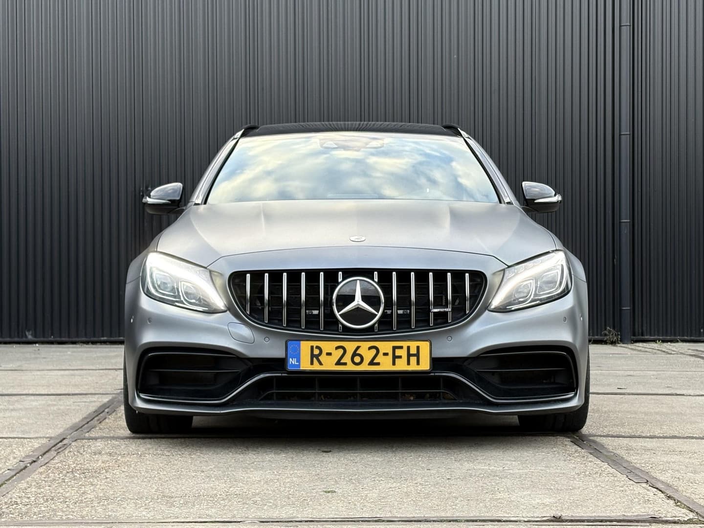 Mercedes-Benz C-Klasse Estate AMG 63 S PANO thumbnail 16