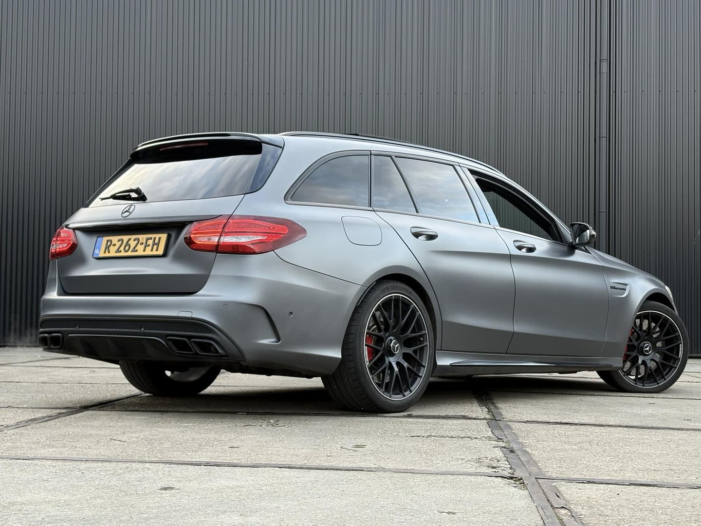 Mercedes-Benz C-Klasse Estate AMG 63 S PANO thumbnail 19