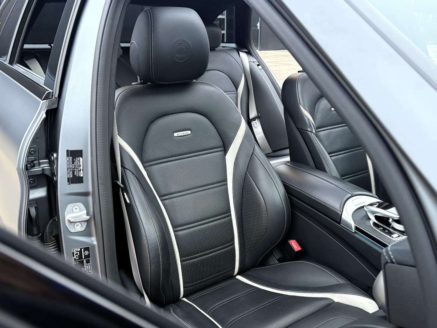 Mercedes-Benz C-Klasse Estate AMG 63 S PANO thumbnail 38