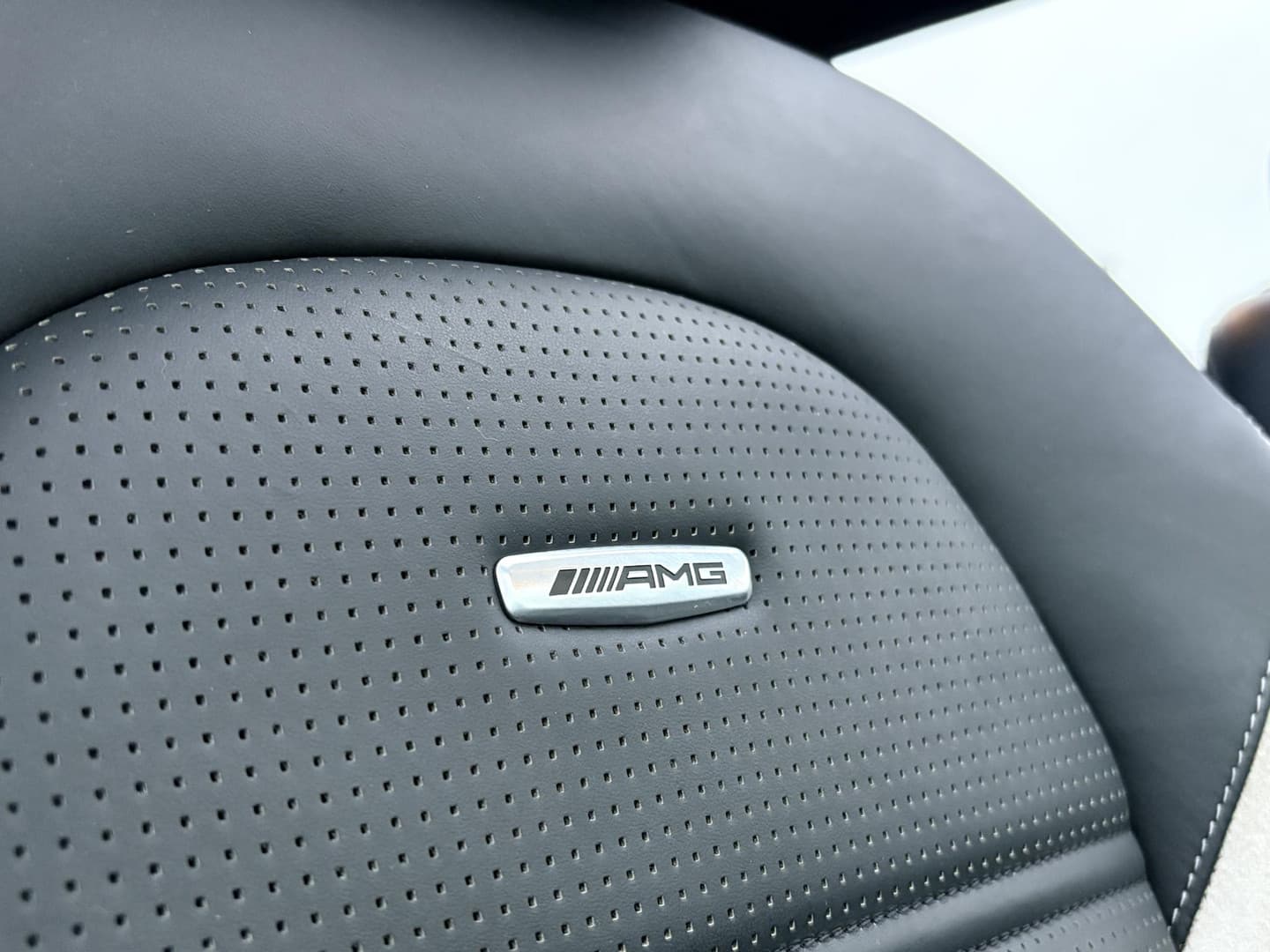 Mercedes-Benz C-Klasse Estate AMG 63 S PANO thumbnail 40