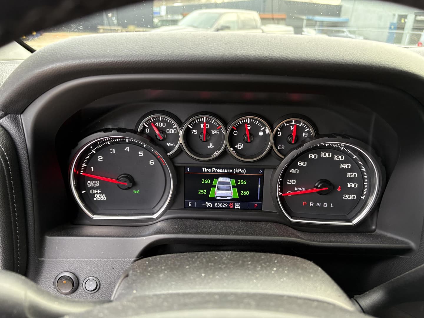 Chevrolet Silverado Z71 1500 RST V8 thumbnail 12