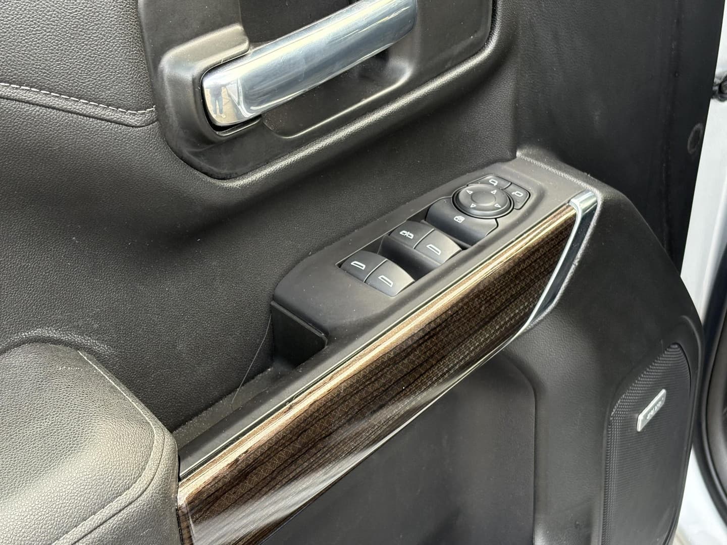 Chevrolet Silverado Z71 1500 RST V8 thumbnail 13