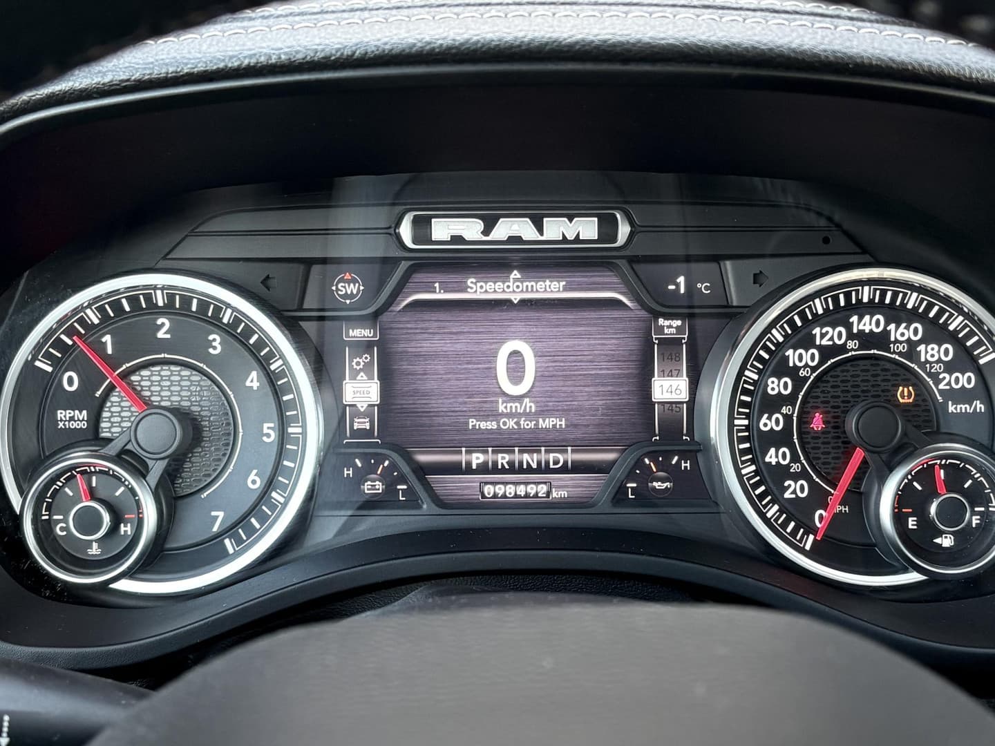 Dodge Ram 1500 5.7 V8 4x4 Crew Cab Laramie thumbnail 6