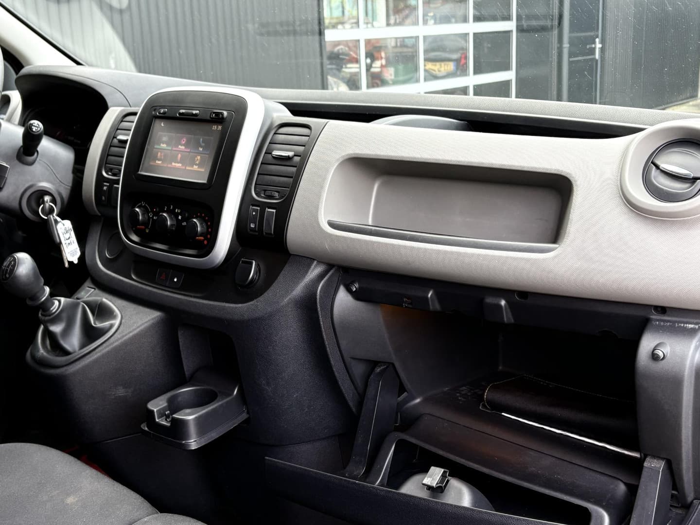 Renault Trafic 1.6 dCi 120pk Edition T29 L2H1 DC thumbnail 27