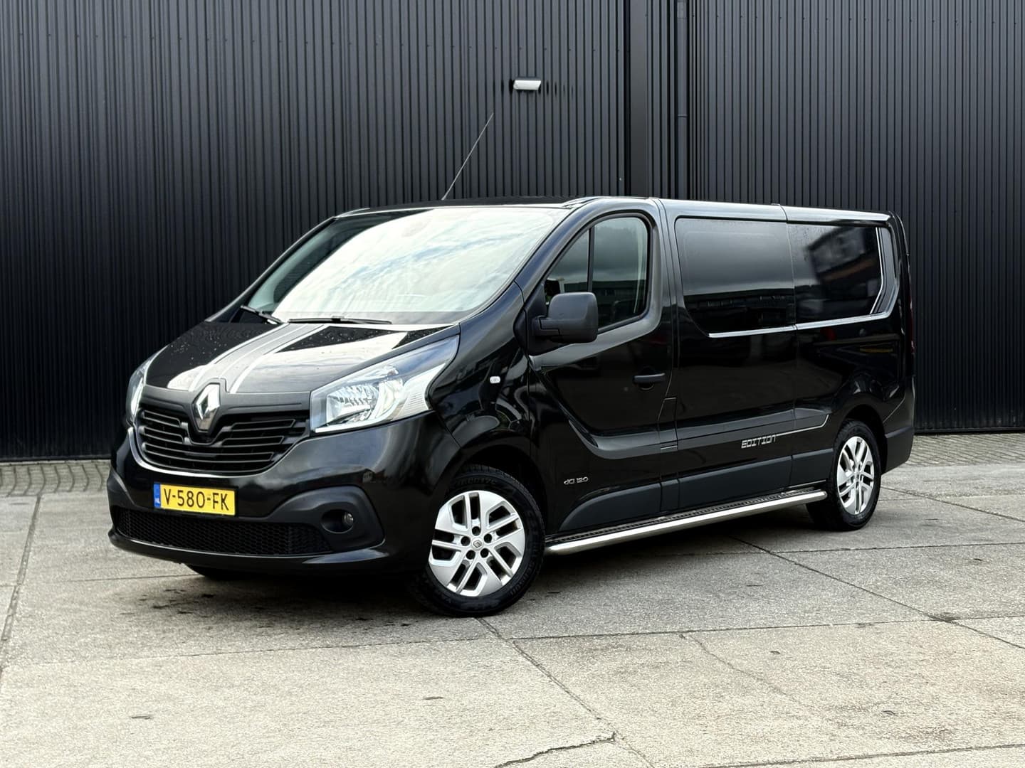 Renault Trafic 1.6 dCi 120pk Edition T29 L2H1 DC thumbnail 2