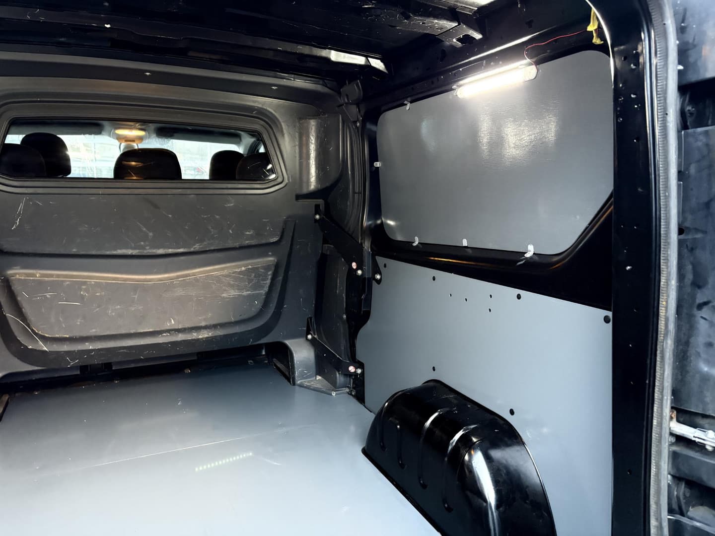 Renault Trafic 1.6 dCi 120pk Edition T29 L2H1 DC thumbnail 32