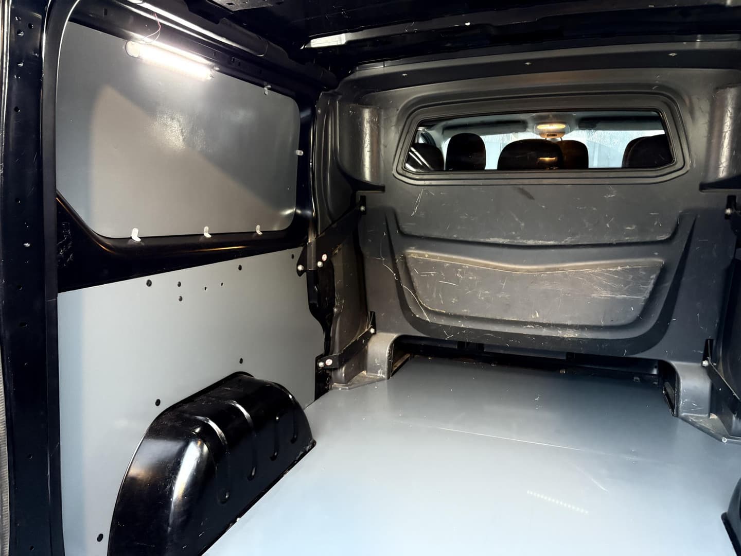 Renault Trafic 1.6 dCi 120pk Edition T29 L2H1 DC thumbnail 33