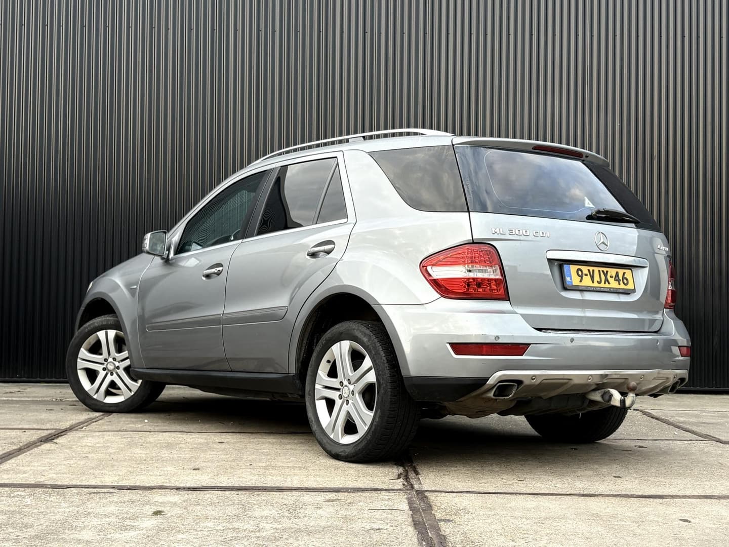 Mercedes-Benz M-Klasse ML 300 V6 205 PK AUT thumbnail 6