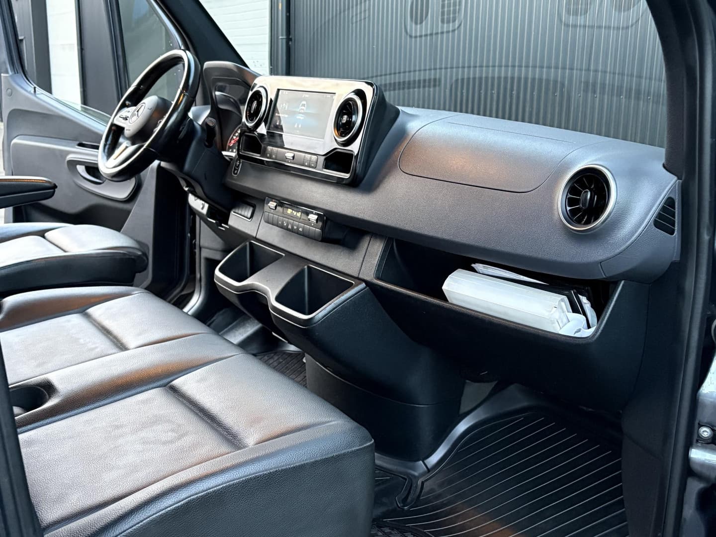 Mercedes-Benz Sprinter 519 3.0 CDI V6 L2H2 EURO 6 thumbnail 31