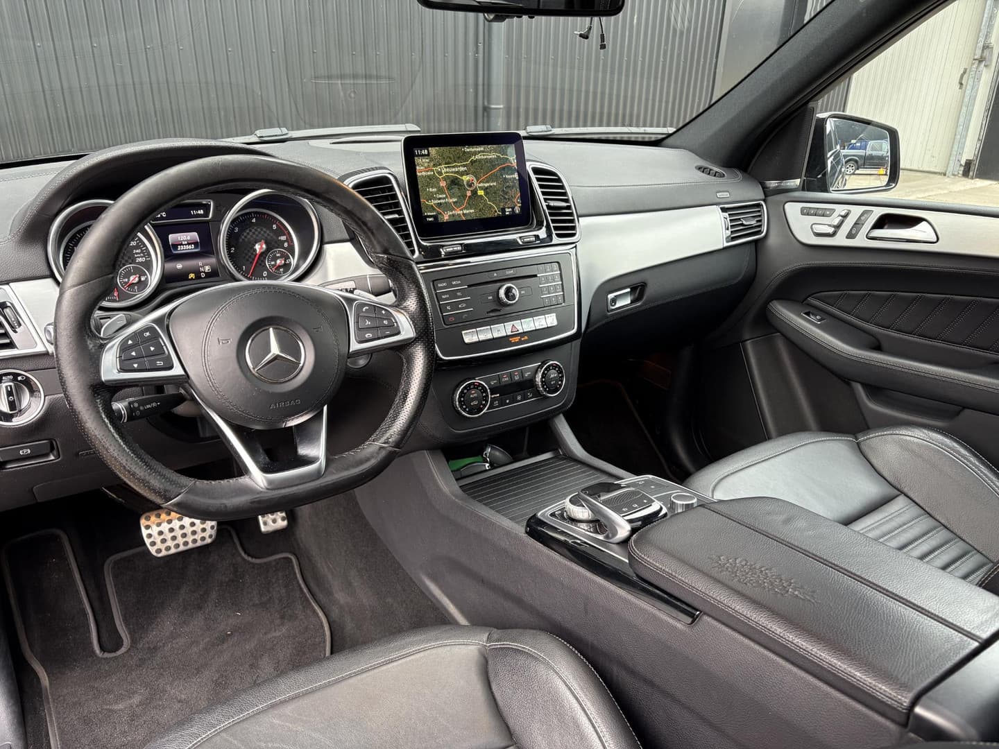 Mercedes-Benz GLS 350 d 4MATIC thumbnail 13