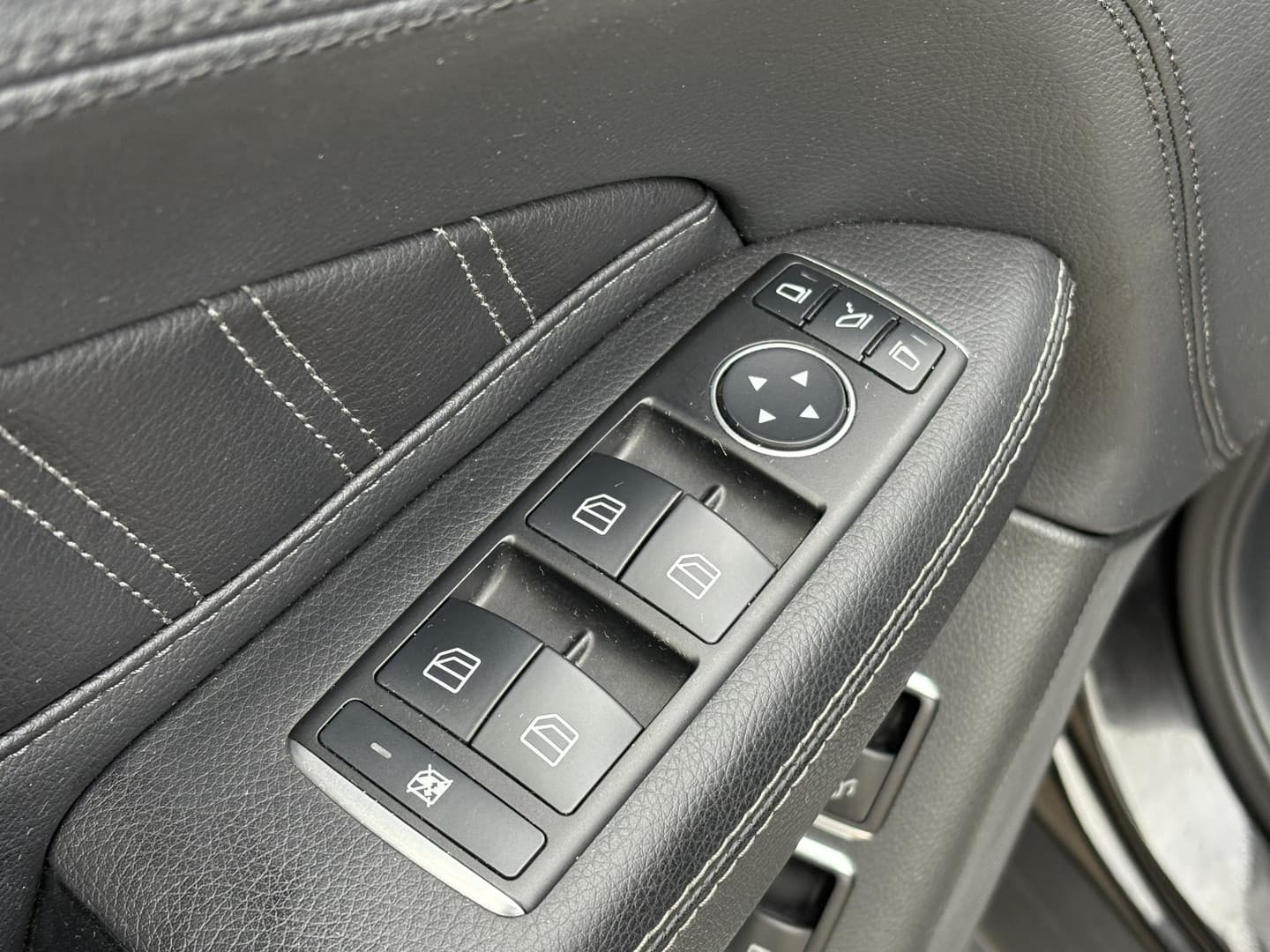 Mercedes-Benz GLS 350 d 4MATIC thumbnail 18