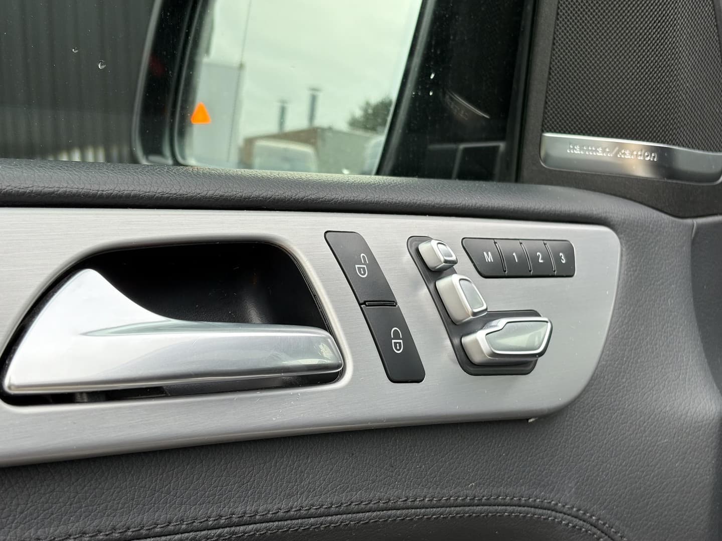 Mercedes-Benz GLS 350 d 4MATIC thumbnail 19