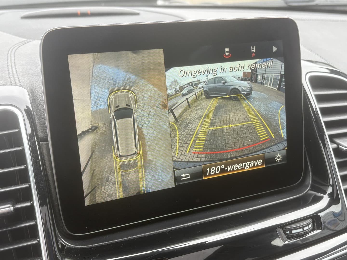 Mercedes-Benz GLS 350 d 4MATIC thumbnail 25