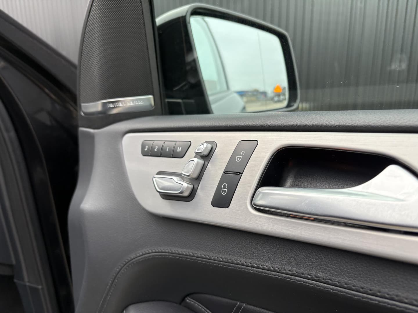 Mercedes-Benz GLS 350 d 4MATIC thumbnail 32