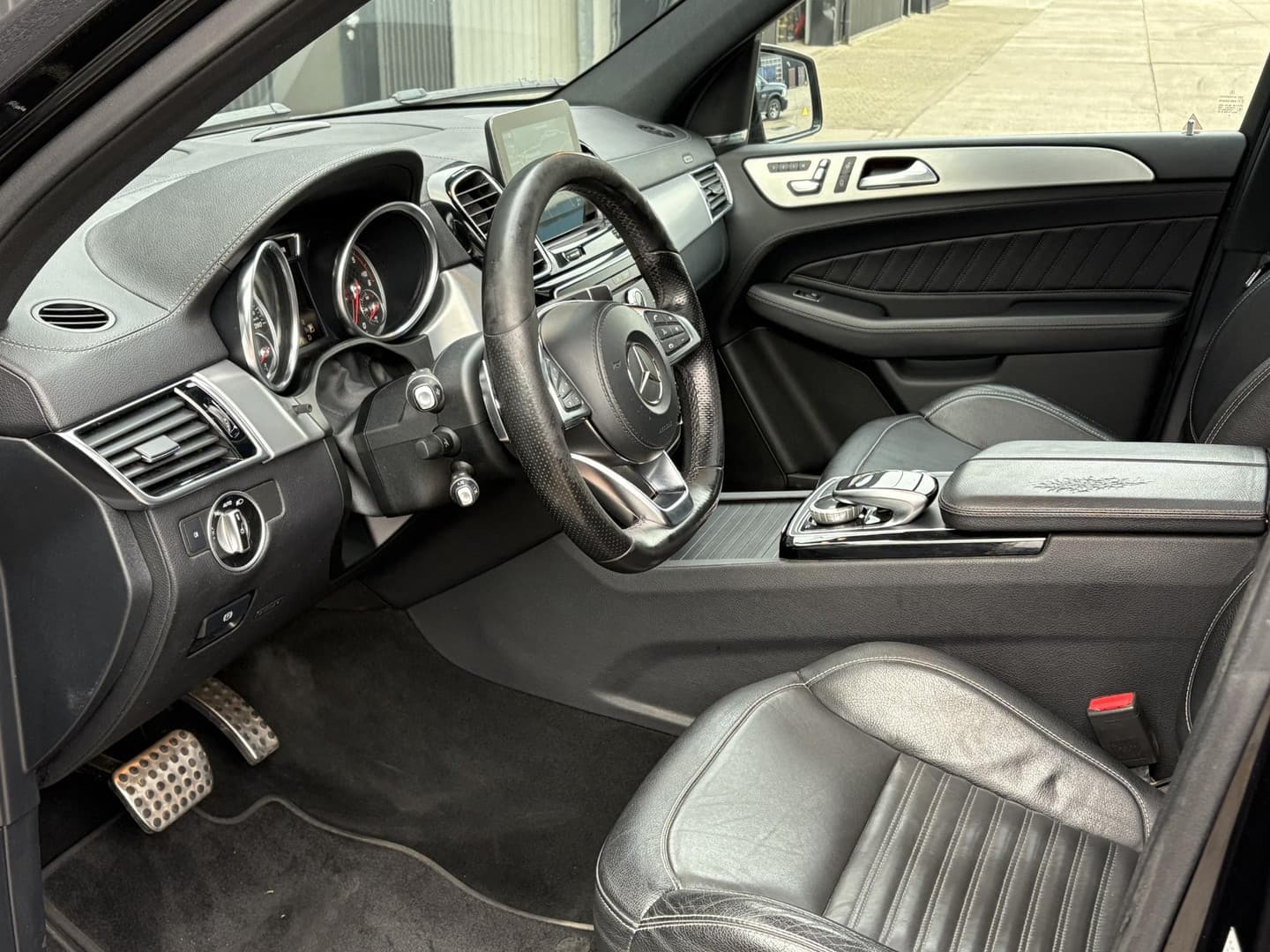 Mercedes-Benz GLS 350 d 4MATIC thumbnail 3