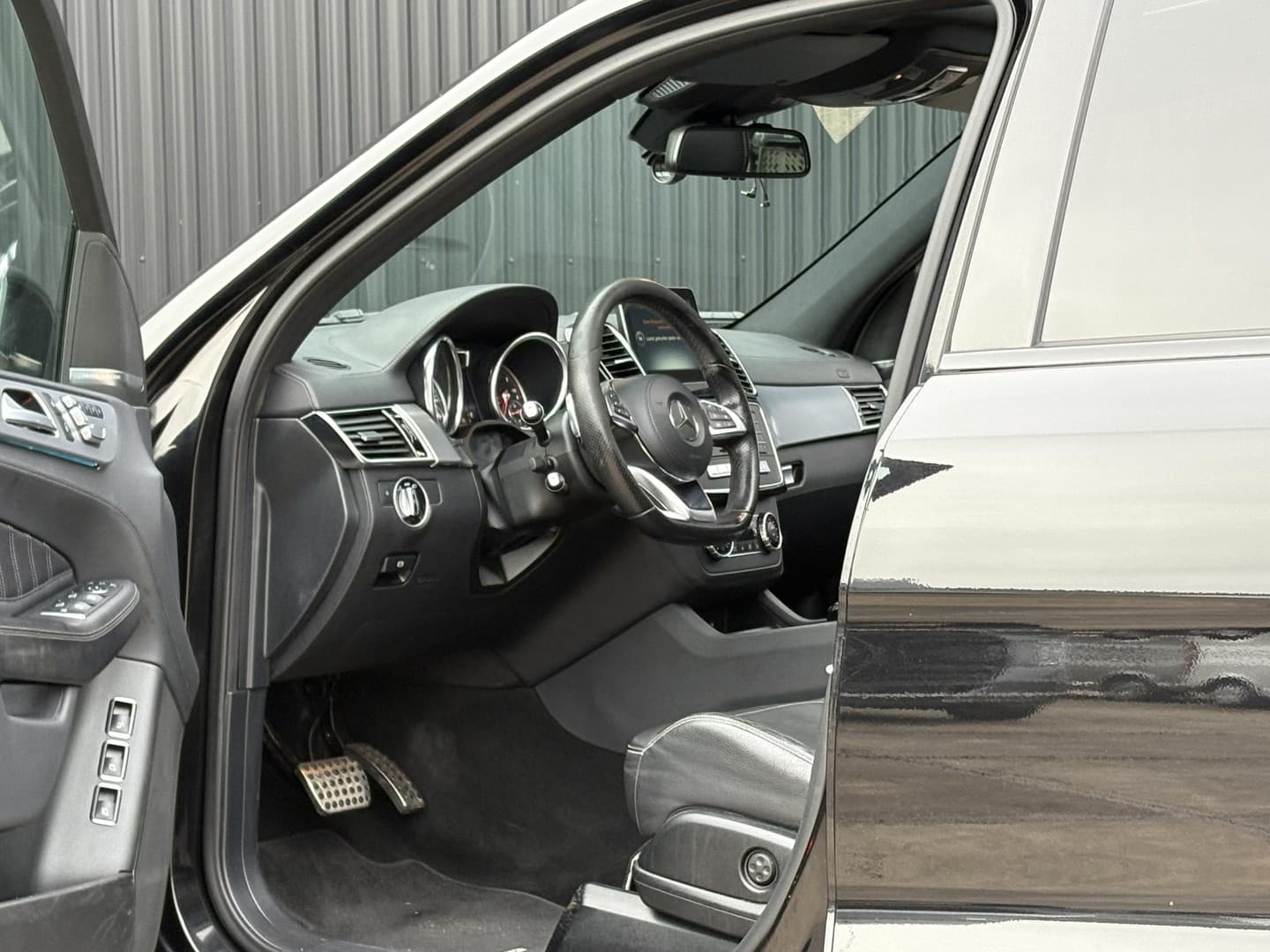 Mercedes-Benz GLS 350 d 4MATIC thumbnail 41