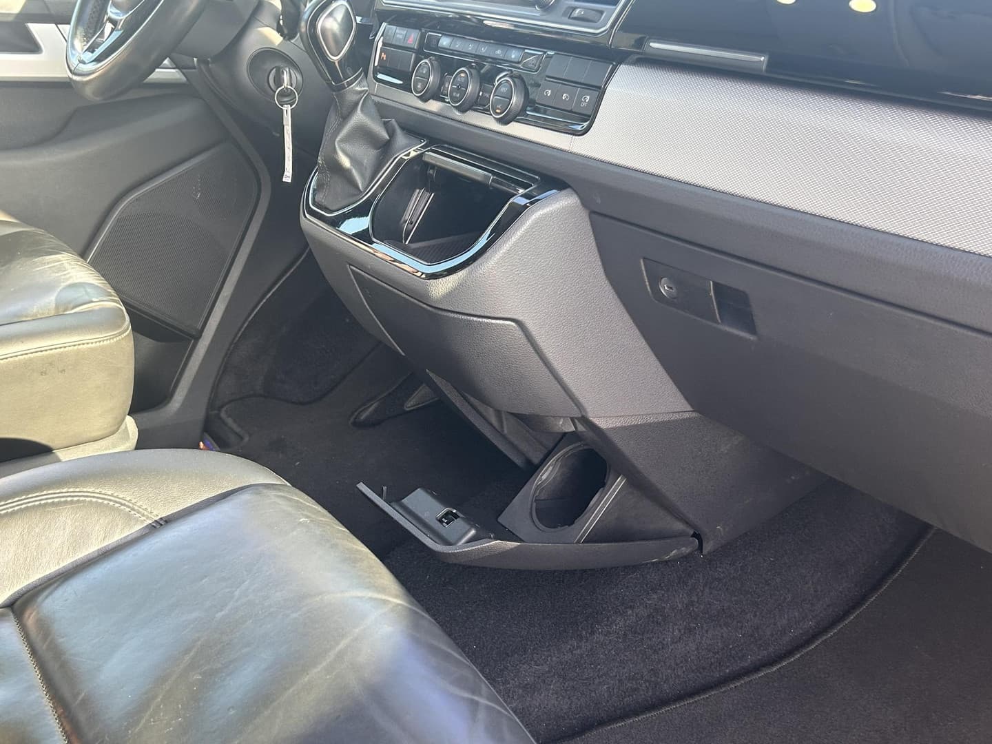 Volkswagen Caravelle 2.0 TDI 199PK L2H1 DC Highline Transporter BOM VOL thumbnail 18