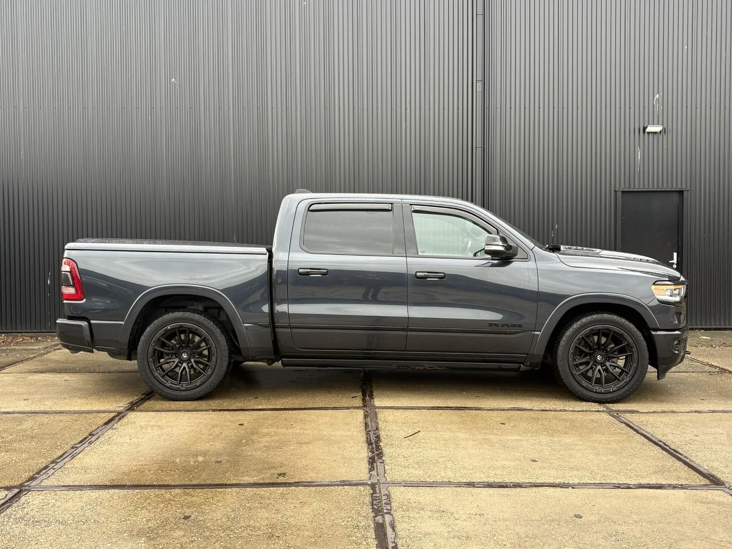 Dodge Ram 1500 5.7 V8 4x4 Crew Cab 5'7 Limited thumbnail 9