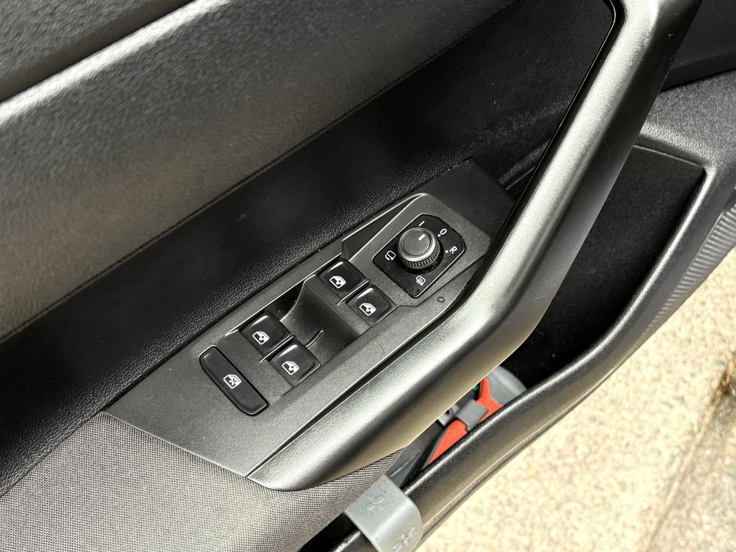 Volkswagen Polo 1.0 TSI Life Business thumbnail 10