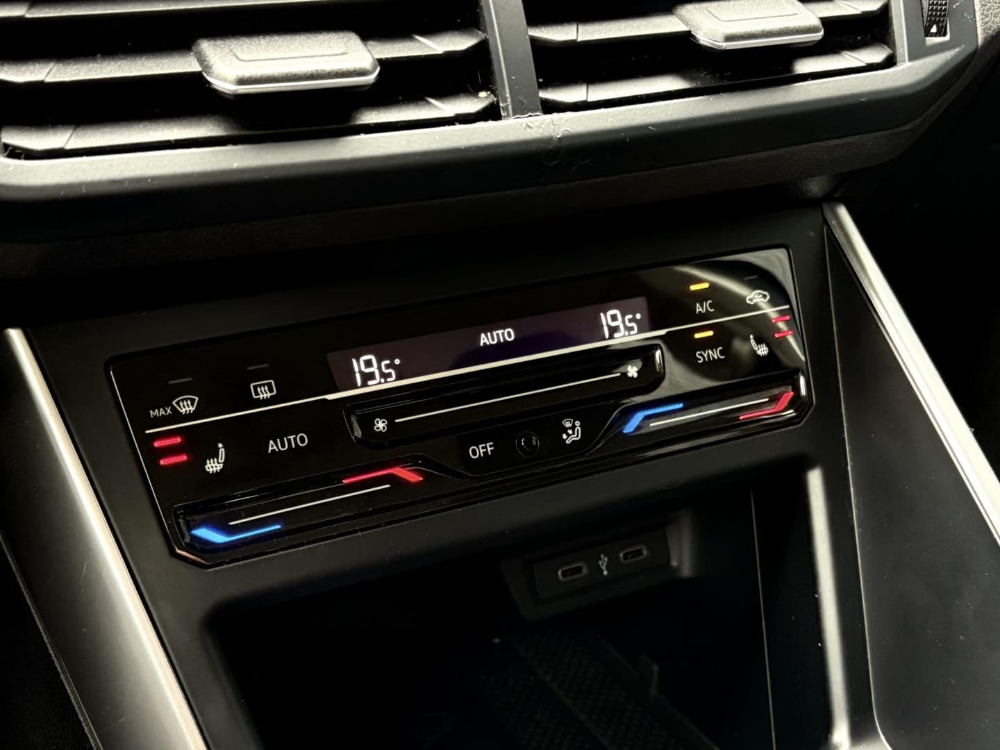 Volkswagen Polo 1.0 TSI Life Business thumbnail 17