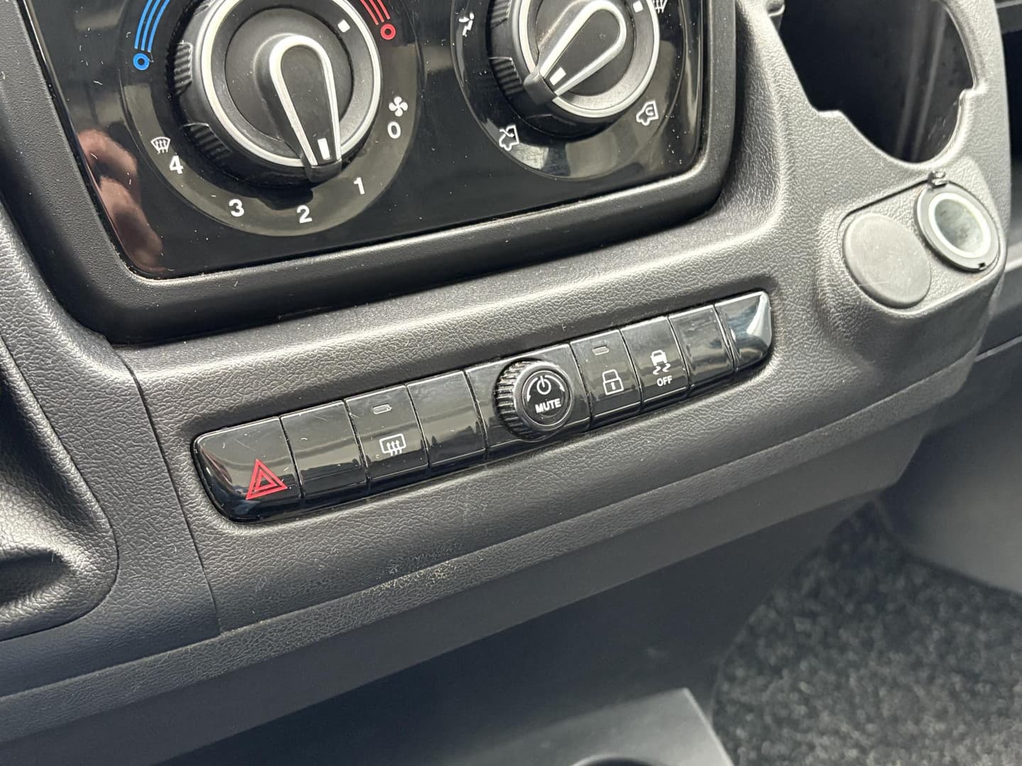 Fiat Ducato 30 2.2 MultiJet L2H2 thumbnail 4