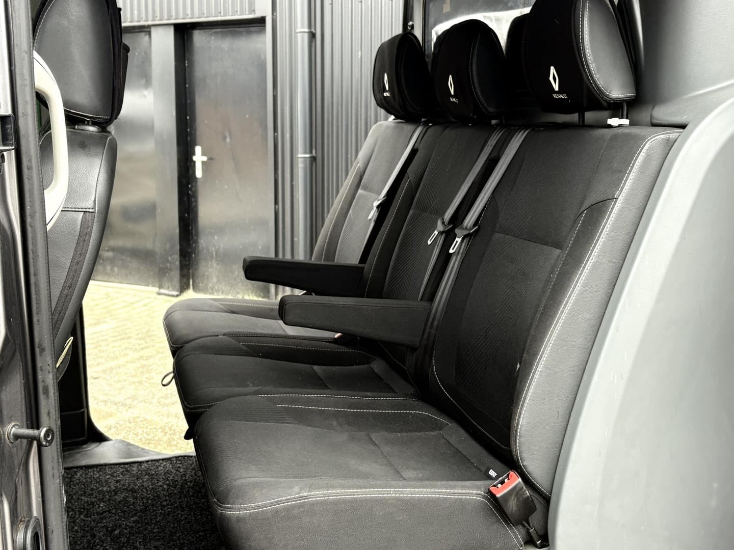 Renault Trafic 2.0 dCi 170 T29 L2H1 DC Luxe AUT thumbnail 4