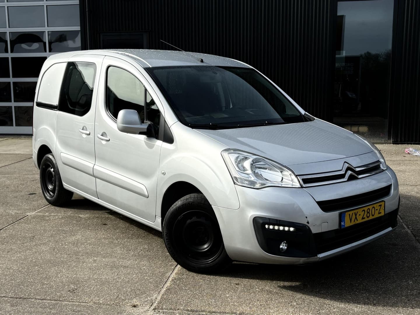 Citroën Berlingo 1.6 BlueHDI 100 Club MARGE thumbnail 16