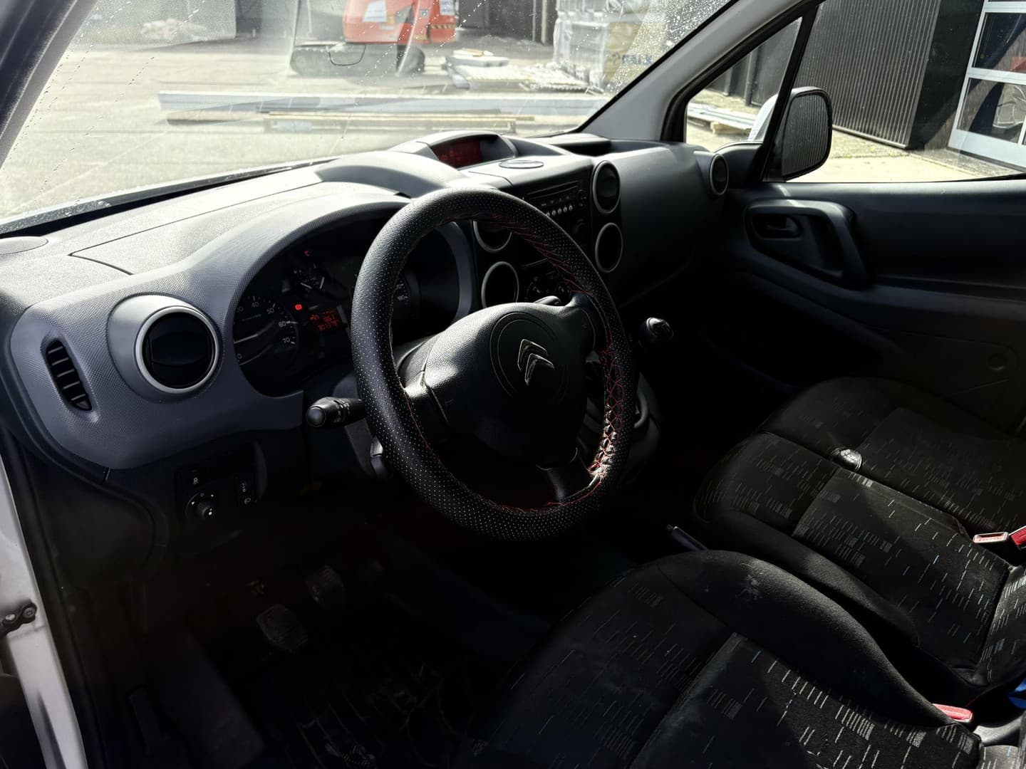 Citroën Berlingo 1.6 BlueHDI 100 Club MARGE thumbnail 3