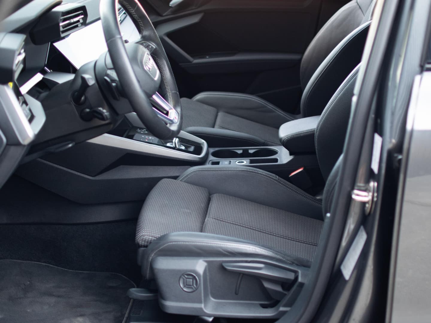 Audi A3 Limousine 35 TFSI edition one thumbnail 22