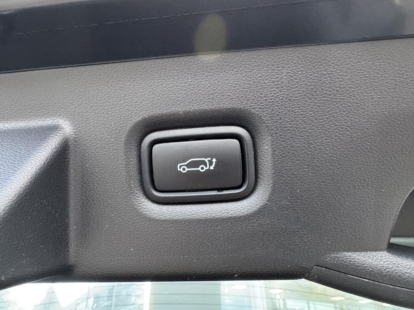 Hyundai Ioniq-5 thumbnail 11