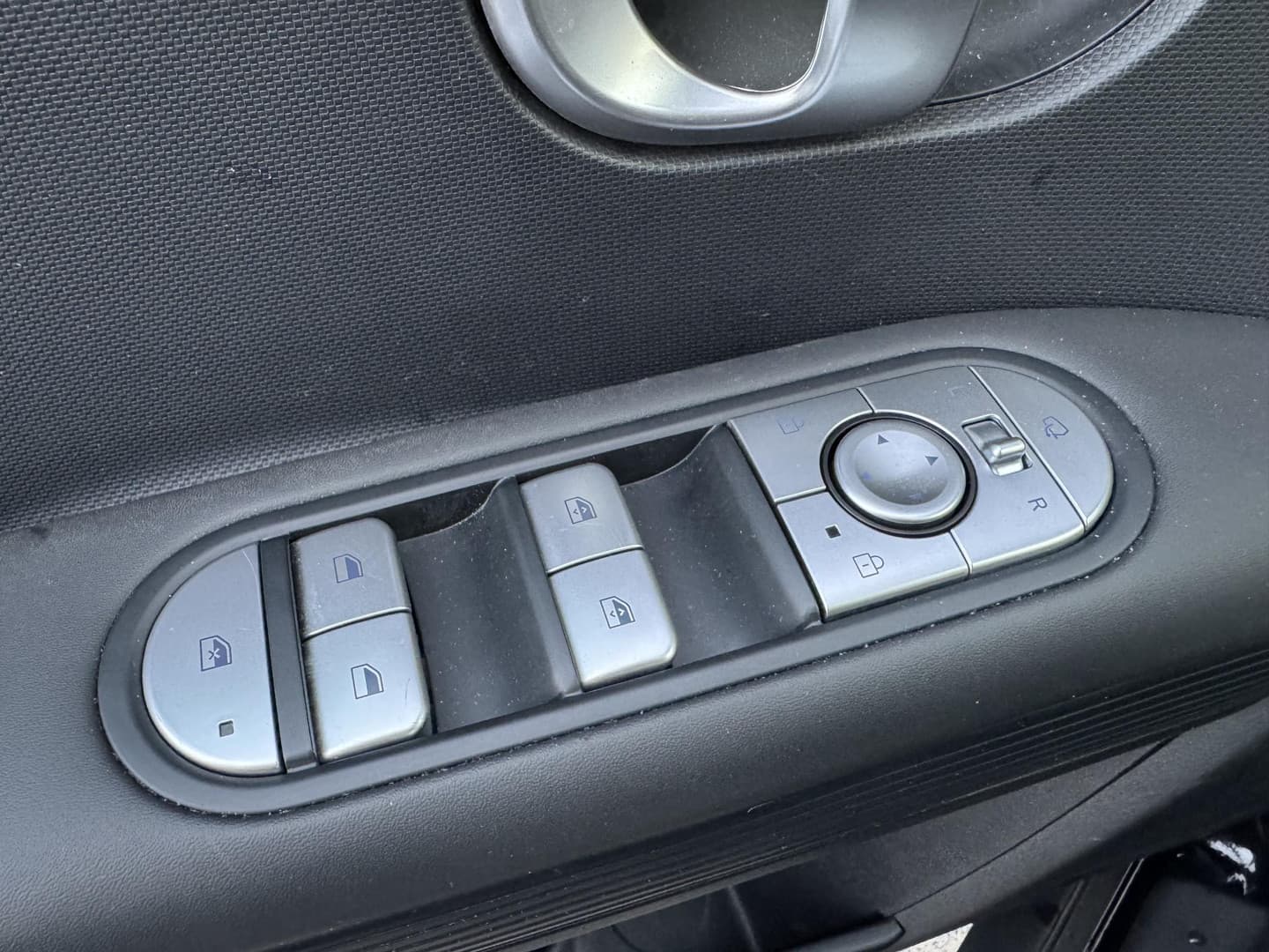 Hyundai Ioniq-5 thumbnail 15